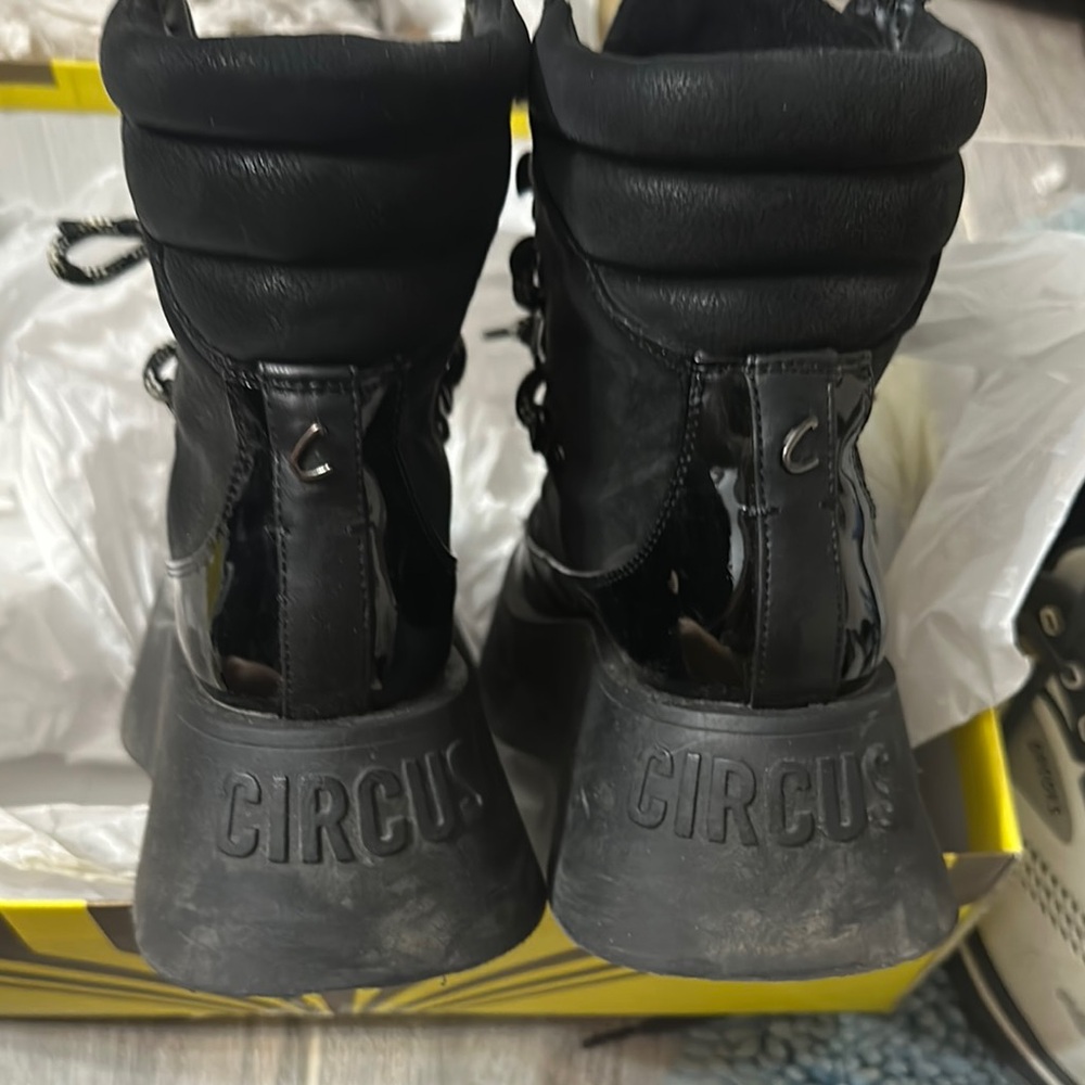 Circus by Sam Edelman Black Platform Hiking Boots 6 - Picture 13 of 16